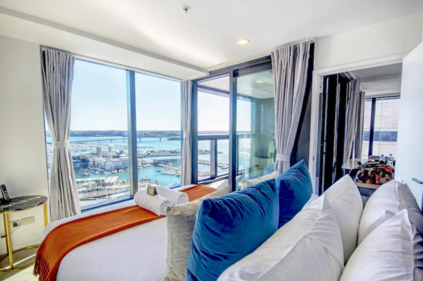 Апартаменты Magnificent Skytower, Sea, Habour View In Cbd Окленд Экстерьер фото