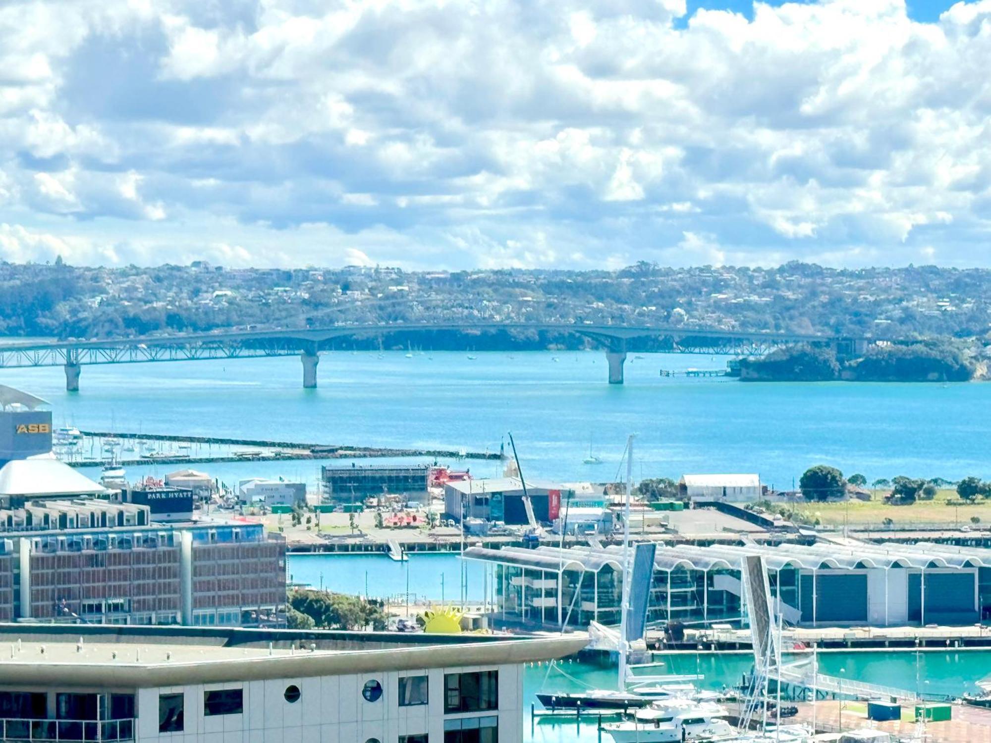 Апартаменты Magnificent Skytower, Sea, Habour View In Cbd Окленд Экстерьер фото